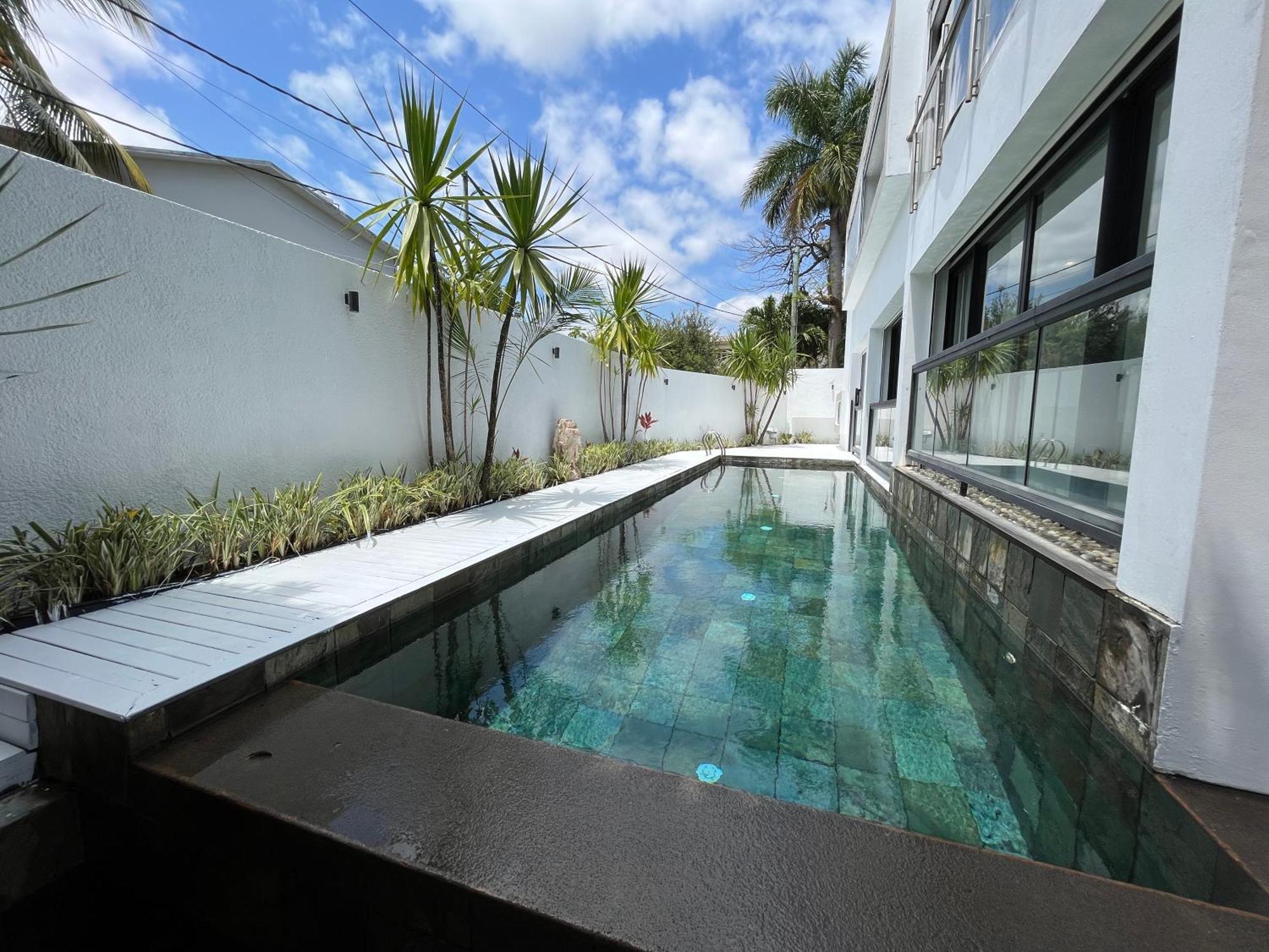 Villa Moderne A Trou-aux-Biches Exteriér fotografie